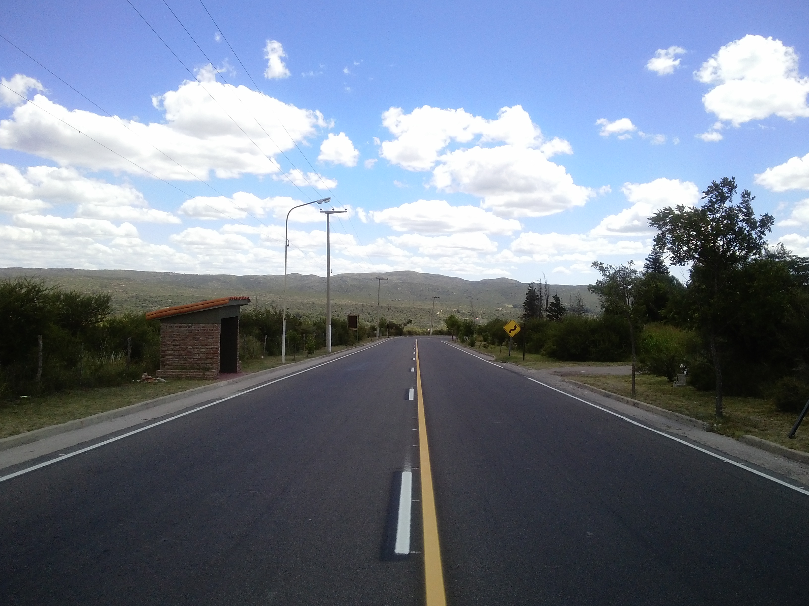 VENDO LOTE SOBRE RUTA EN LOS COCOS