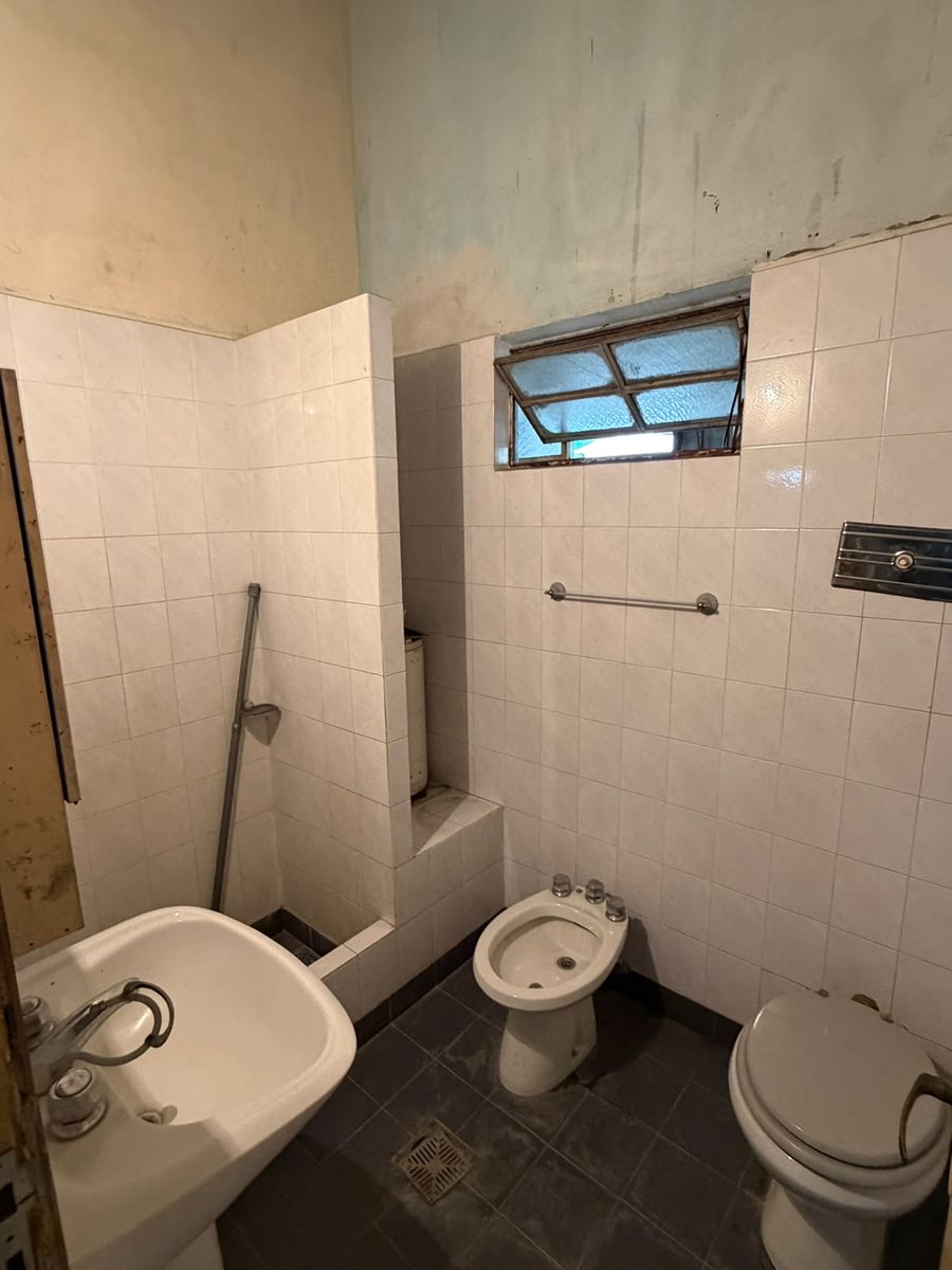 MONSEÑOR SCHELL 1327 · Lomas De Zamora — foto 5