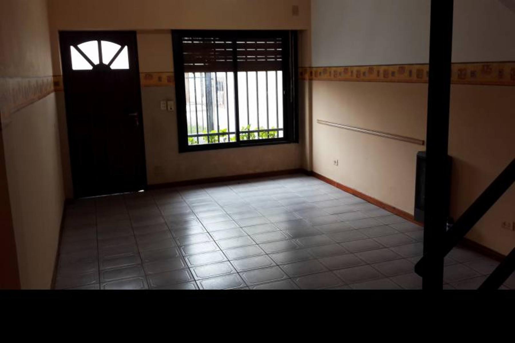 San Lorenzo 1043 · Morón — foto 6