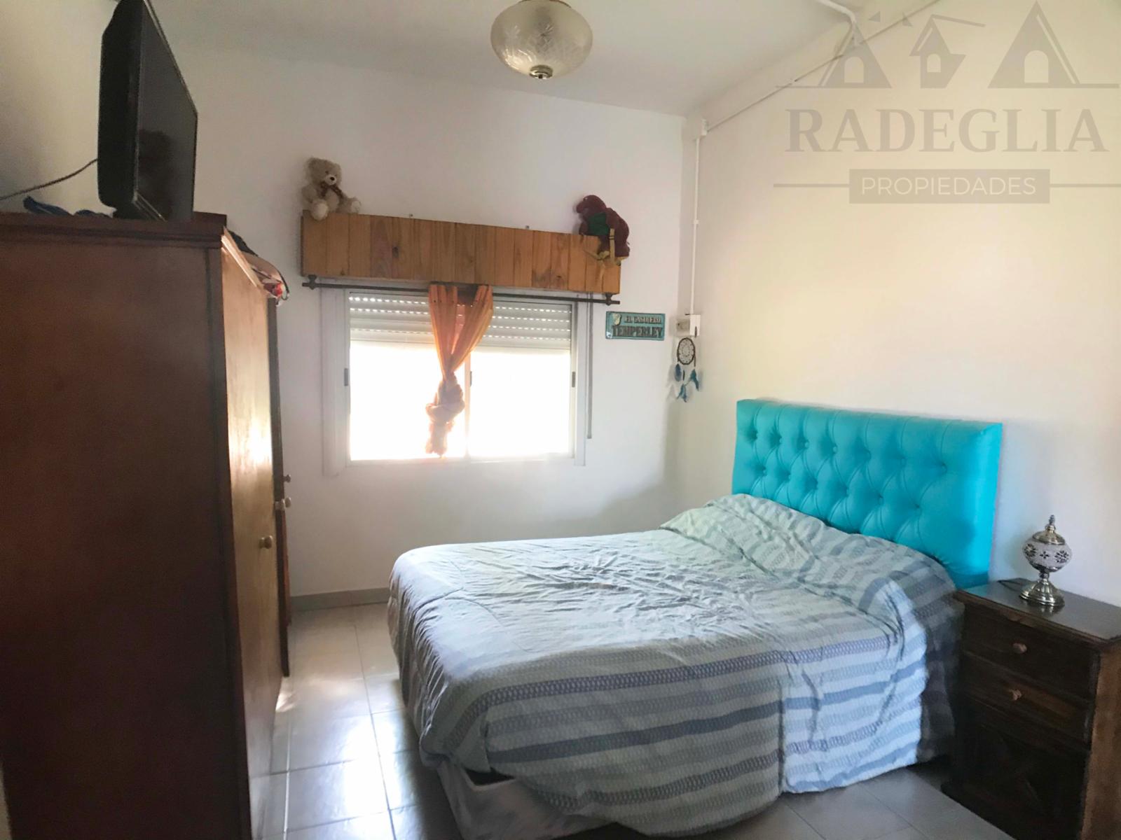 Etchenagucia 1147- Burzaco · Almirante Brown — foto 5