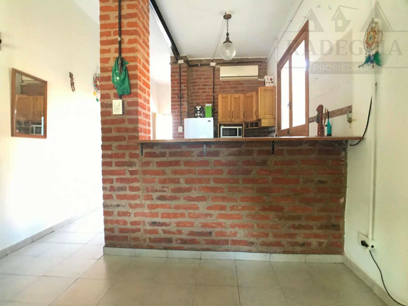 Etchenagucia 1147- Burzaco · Almirante Brown — foto 6