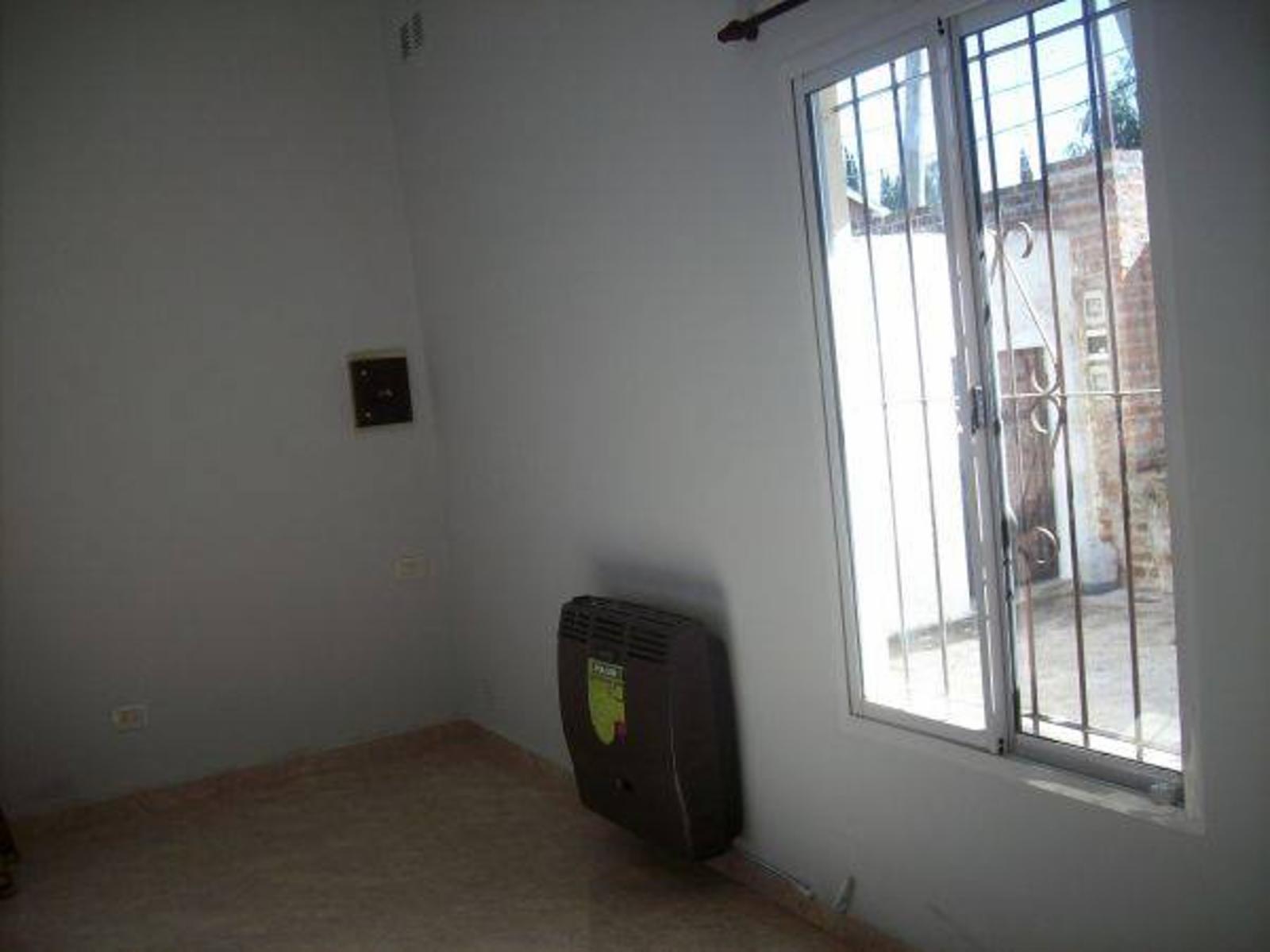 DARDO ROCHA AL 1300 · Almirante Brown — foto 4