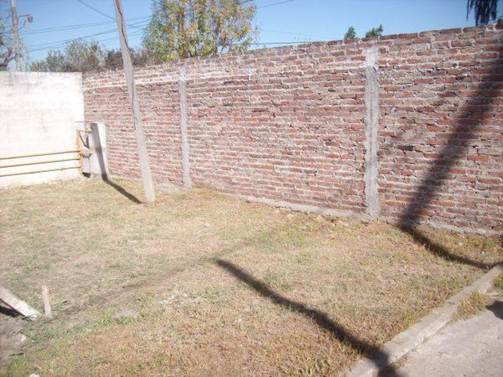 DARDO ROCHA AL 1300 · Almirante Brown — foto 5