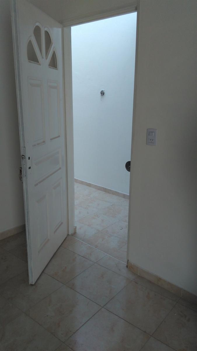 ESTEBAN DE LUCA AL 900 · La Matanza — foto 4