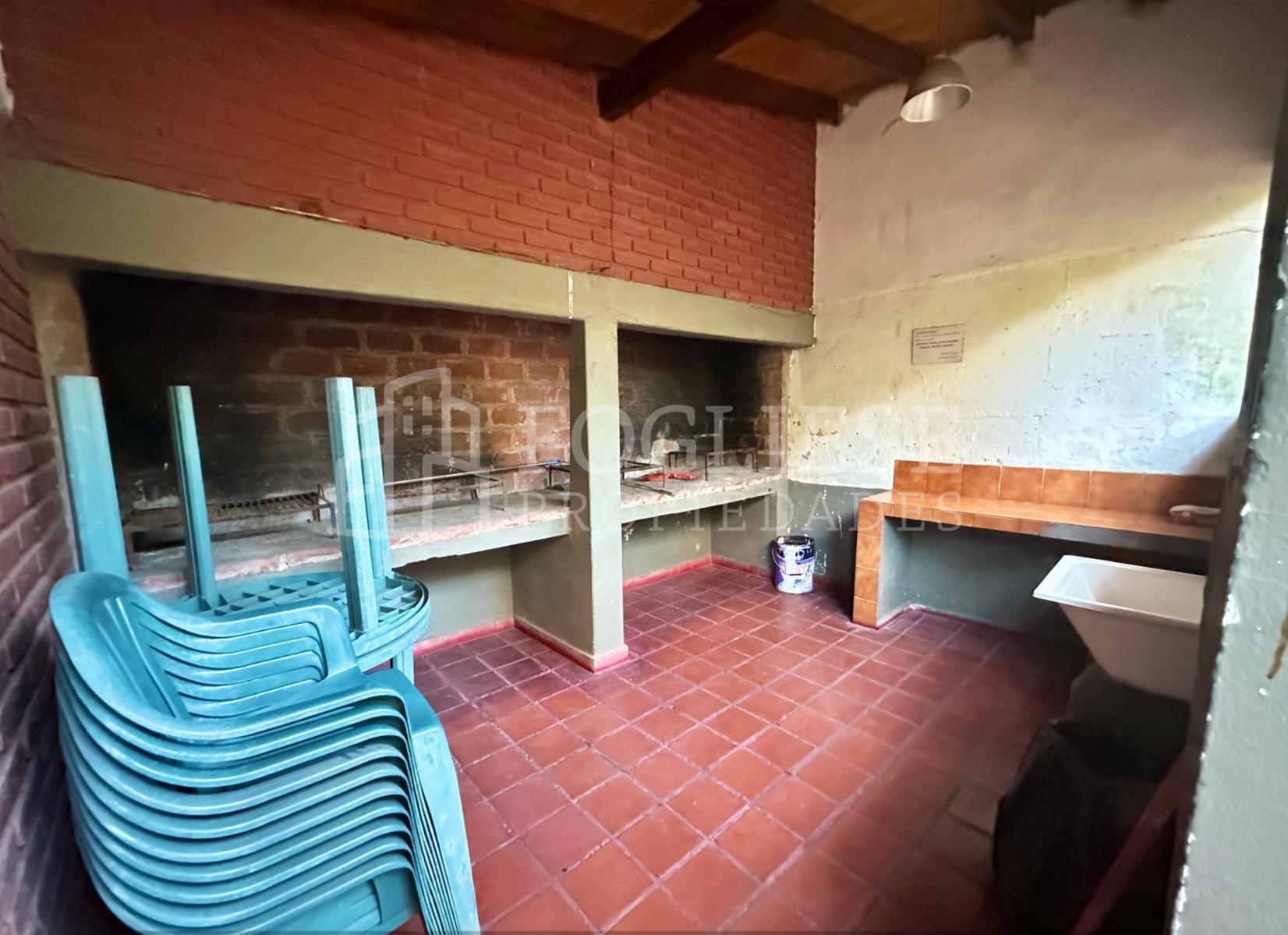Avenida 1 entre Paseos 146 y 147 · Villa Gesell — foto 5