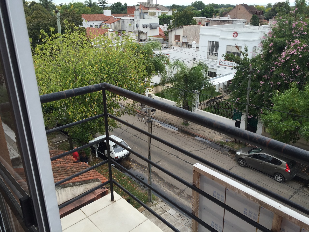 Anatole France 2701 · Morón — foto 11