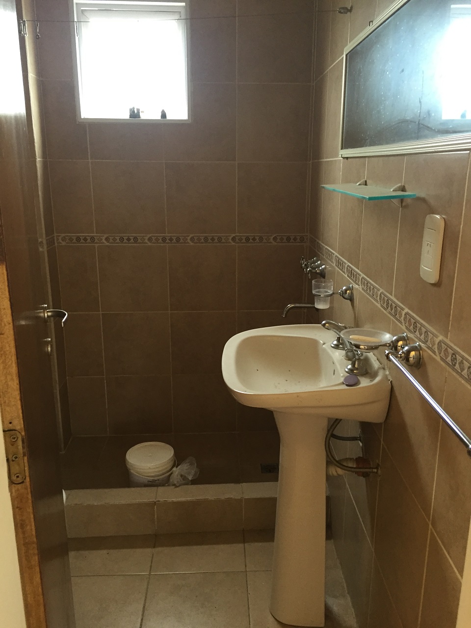 Anatole France 2701 · Morón — foto 13