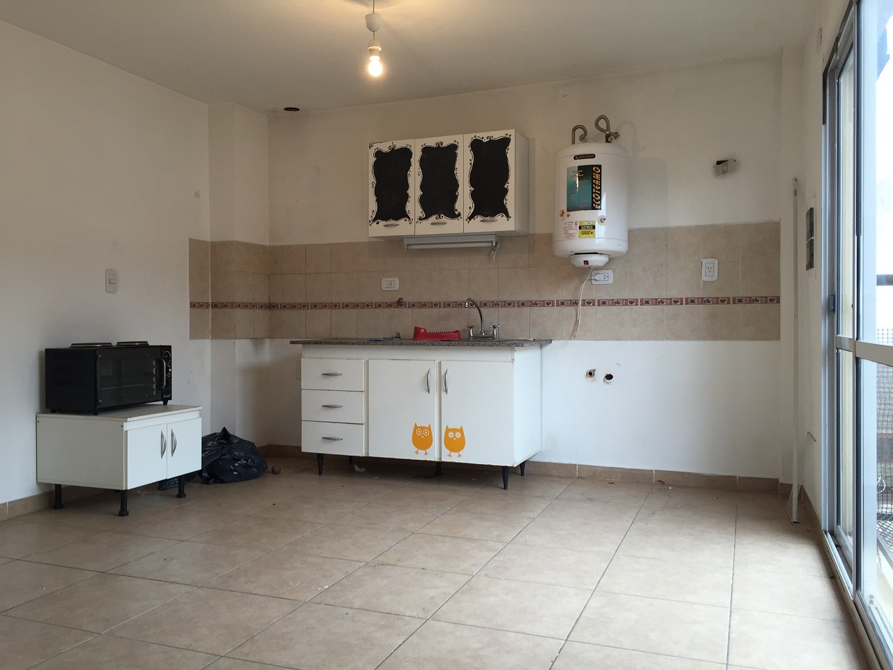 Anatole France 2701 · Morón — foto 18