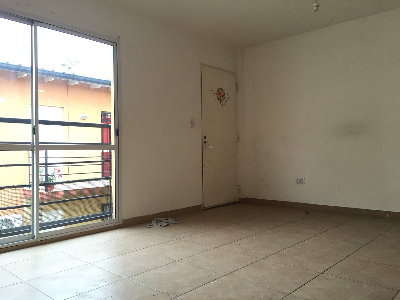 Anatole France 2701 · Morón — foto 19