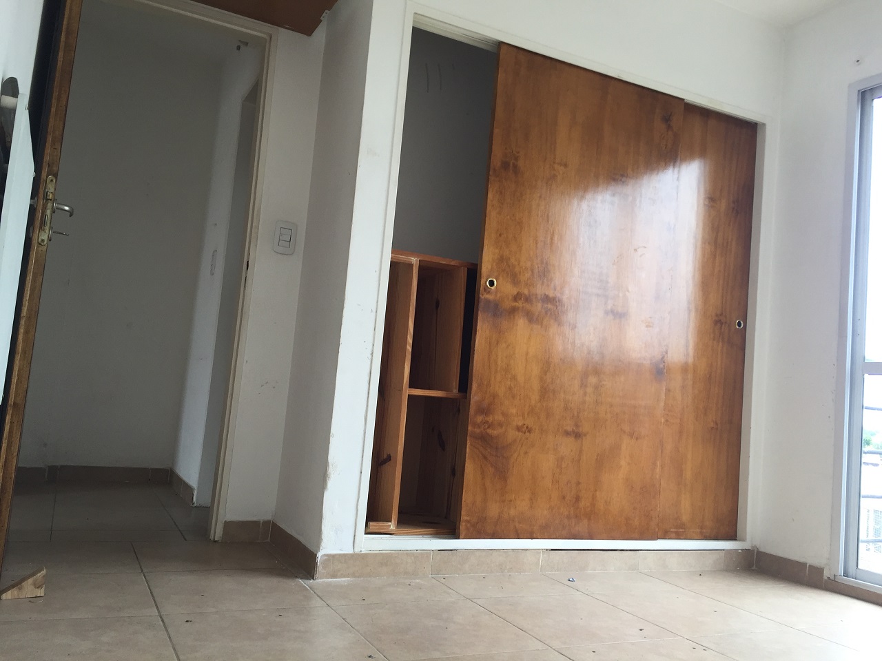 Anatole France 2701 · Morón — foto 8