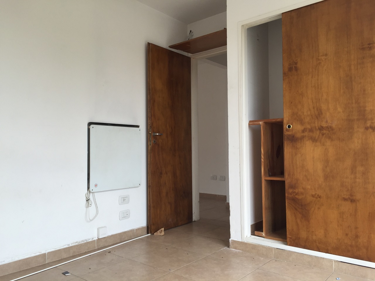 Anatole France 2701 · Morón — foto 10