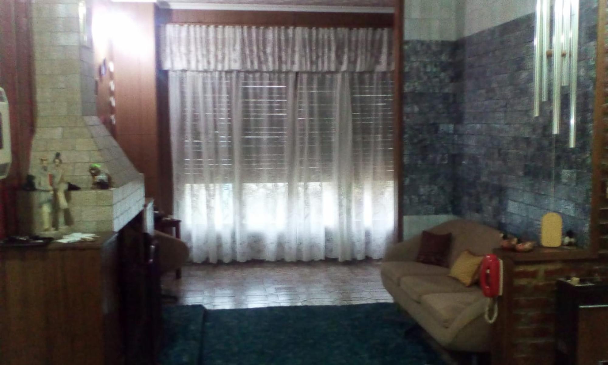 Agustin Alvarez al 2700 · San Martín — foto 6