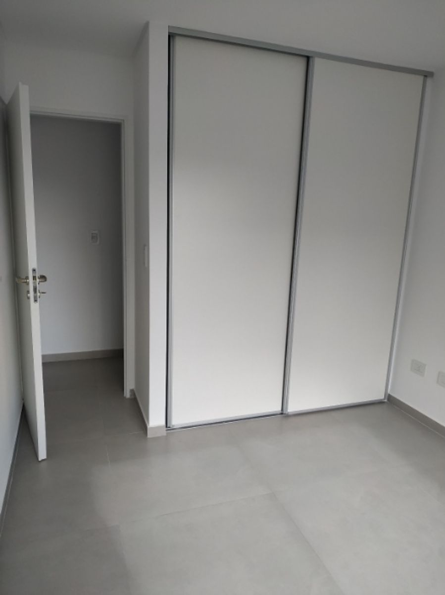 La Roche 561 3 C · Morón — foto 10
