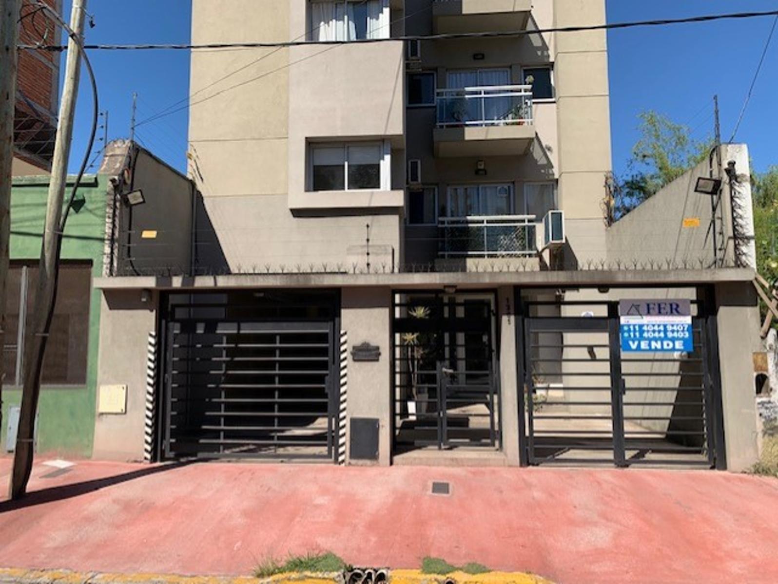 Amplio depto 2 amb. frente al barrio Dorrego Quilmes