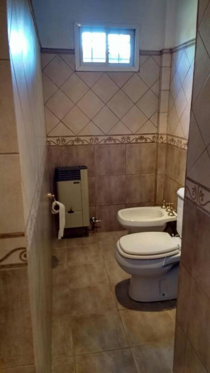 HERMOSA CASA EN VENTA EN JOSE C. PAZ