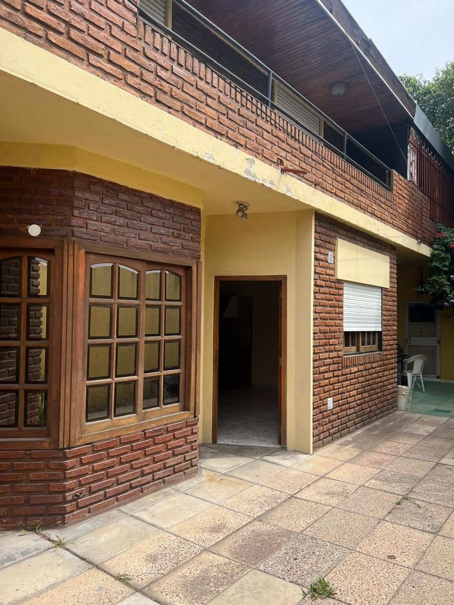 LUIS GUANELLA 155 · La Matanza — foto 13