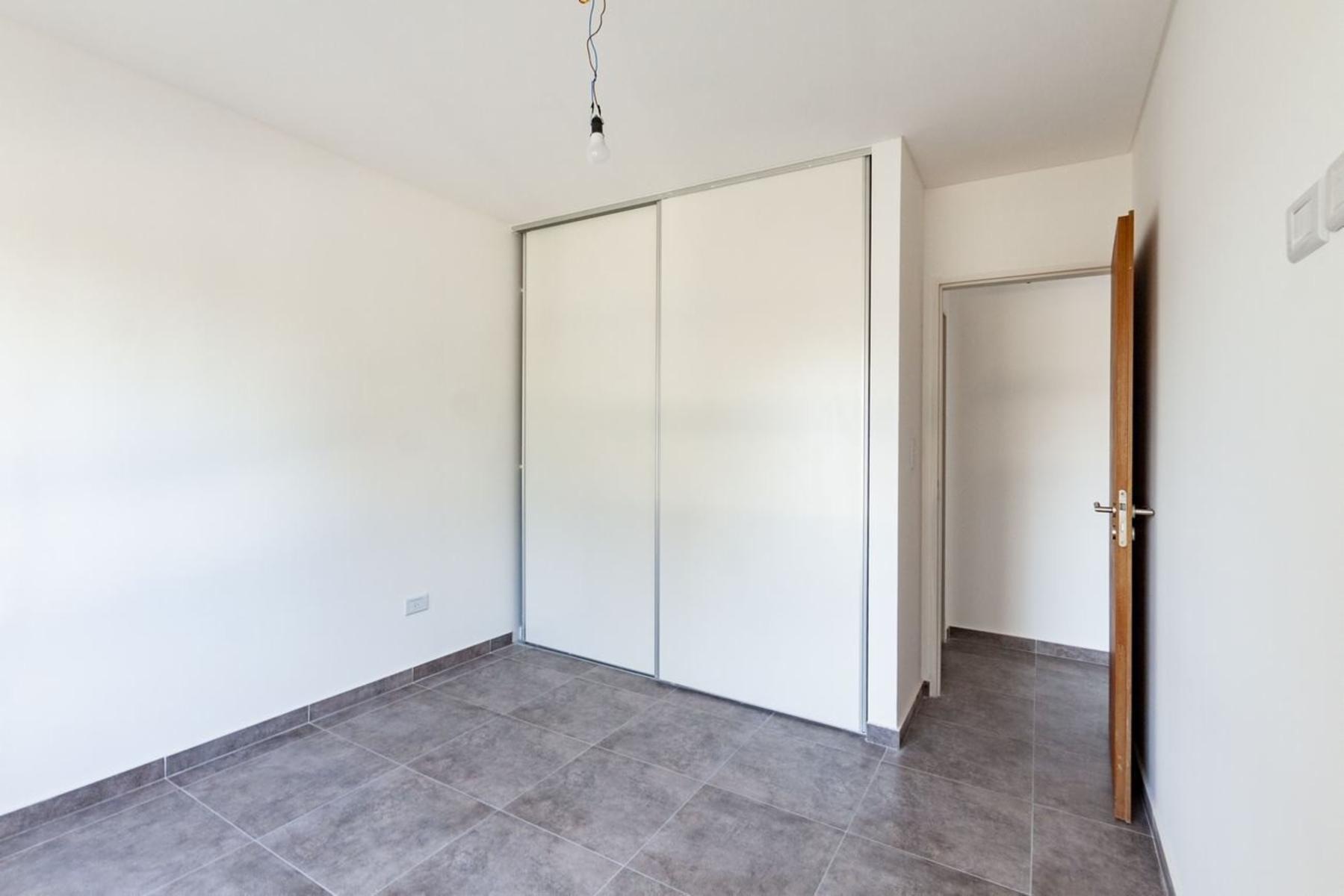 pellegrini 1300 · Morón — foto 12
