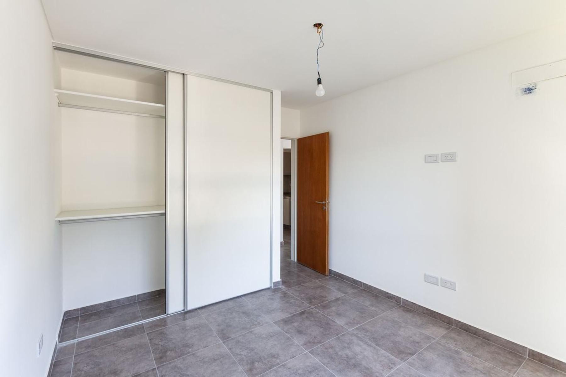 pellegrini 1300 · Morón — foto 14