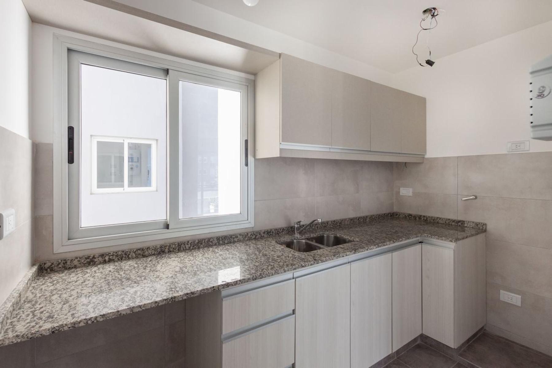 pellegrini 1300 · Morón — foto 6