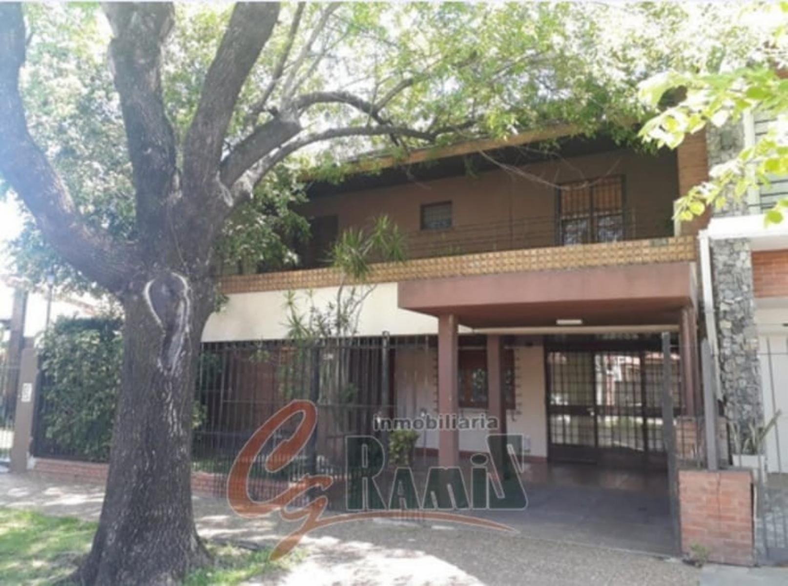 Casa Chalet En Venta, Arrecifes 700, Castelar Norte