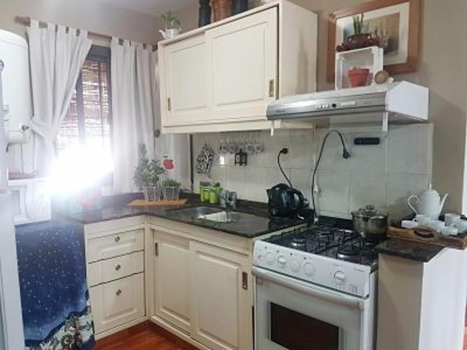 IMPECABLE CASA MAS DEPART. ZONA BALNEARIOS DE CARLOS PAZ · Punilla — foto 3