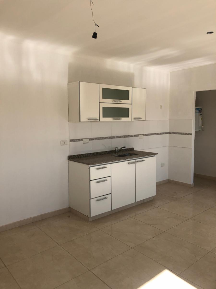 Castelli 269 · Morón — foto 28