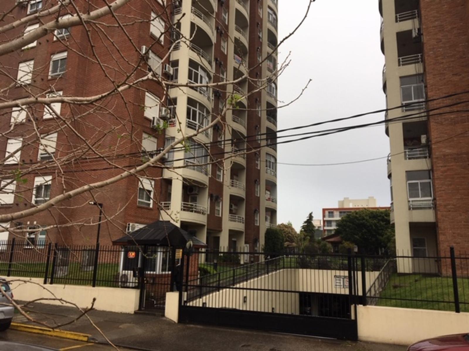 Departamento 3 amb. en Torres de Fierro, complejo con seguridad 24 hs.
