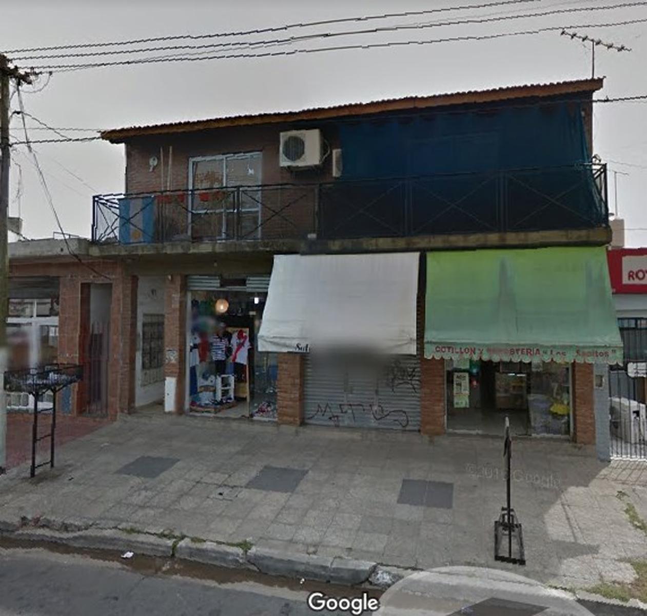 3 Locales + 2 Departamentos + 2 Ph Renta Muy Buena