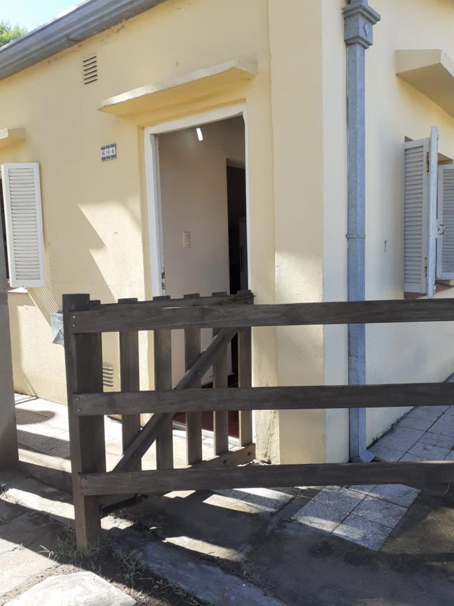 VENDO CASA EN MONTE HERMOSO