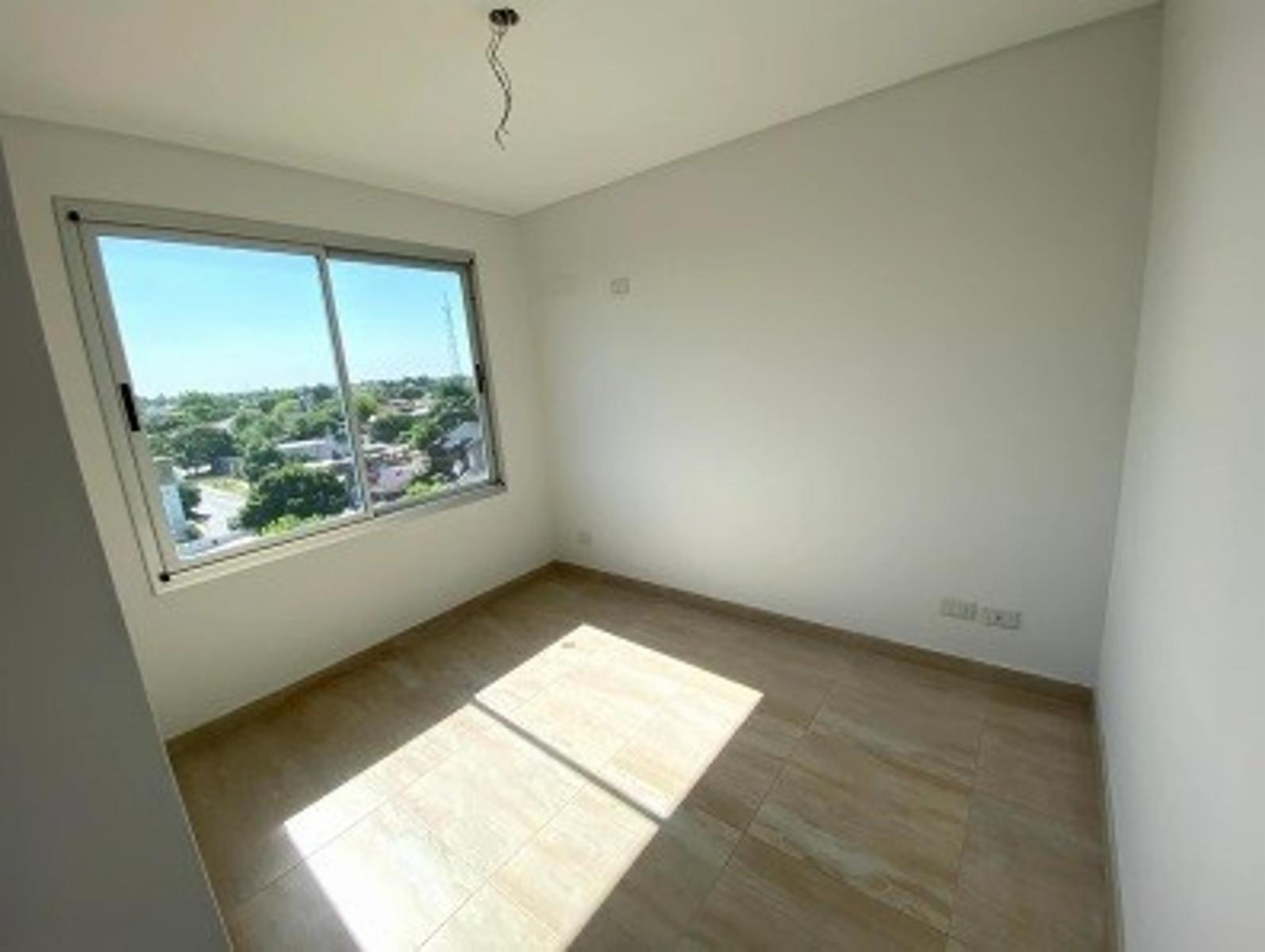Int. Grant 388 · Morón — foto 8