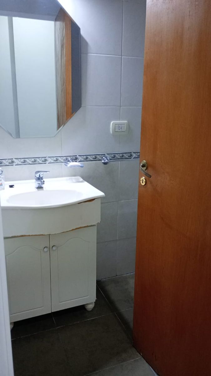 EMILIO CASTRO 6148 · Mataderos — foto 11