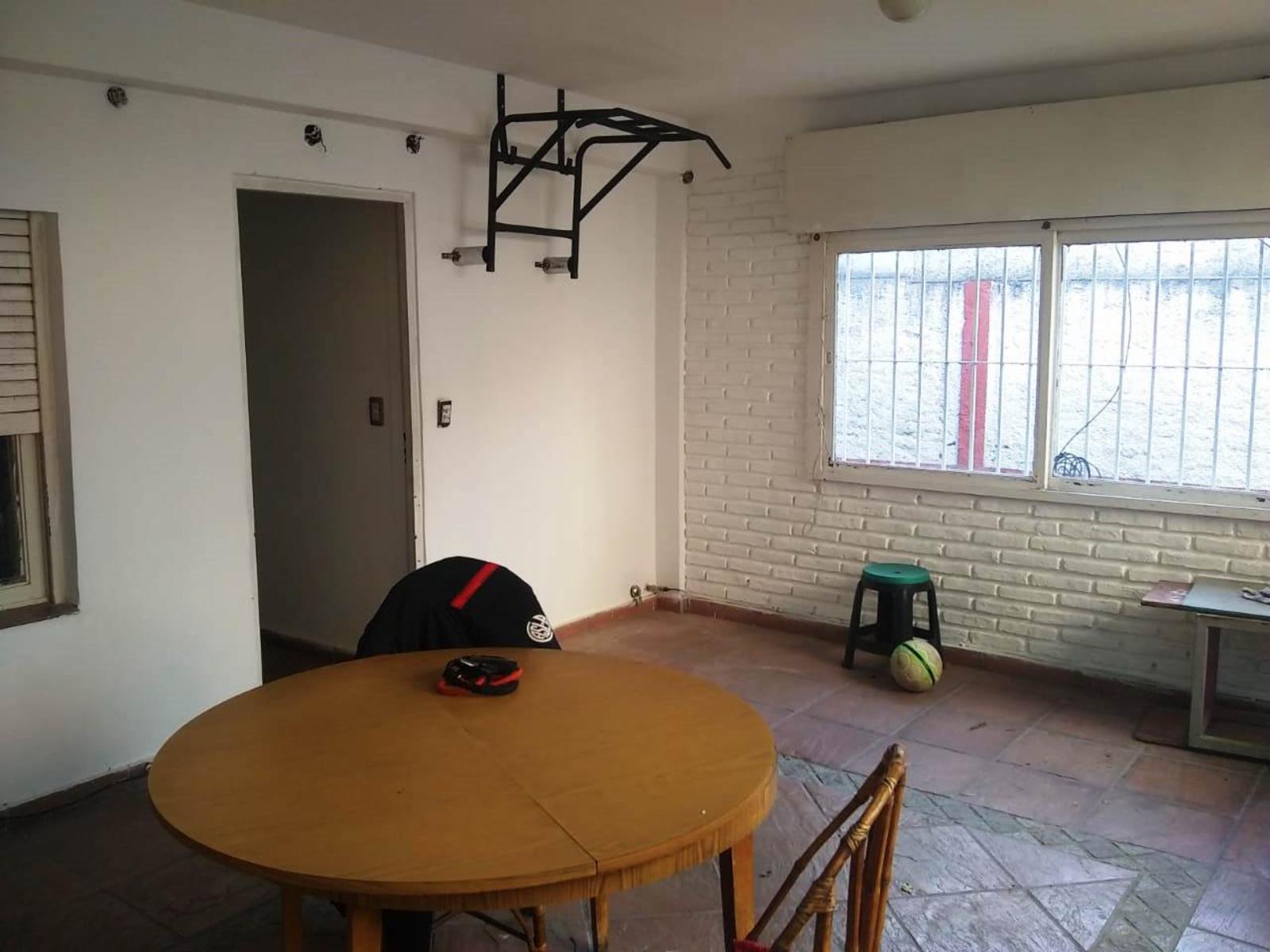 Brasil 700 · Morón — foto 11