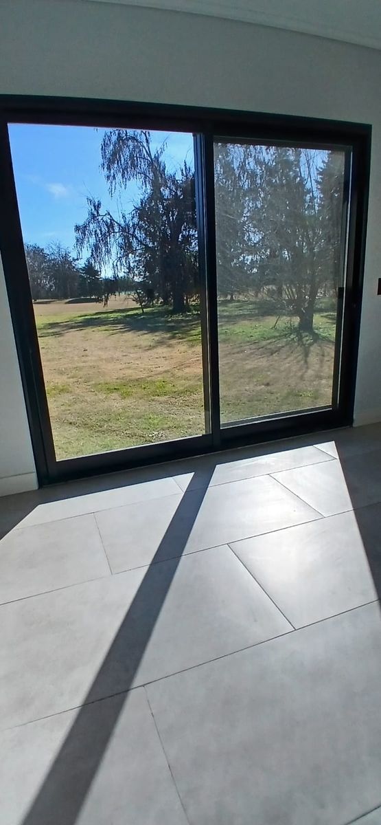 MEDAL COUNTRY CLUB · Pilar — foto 5