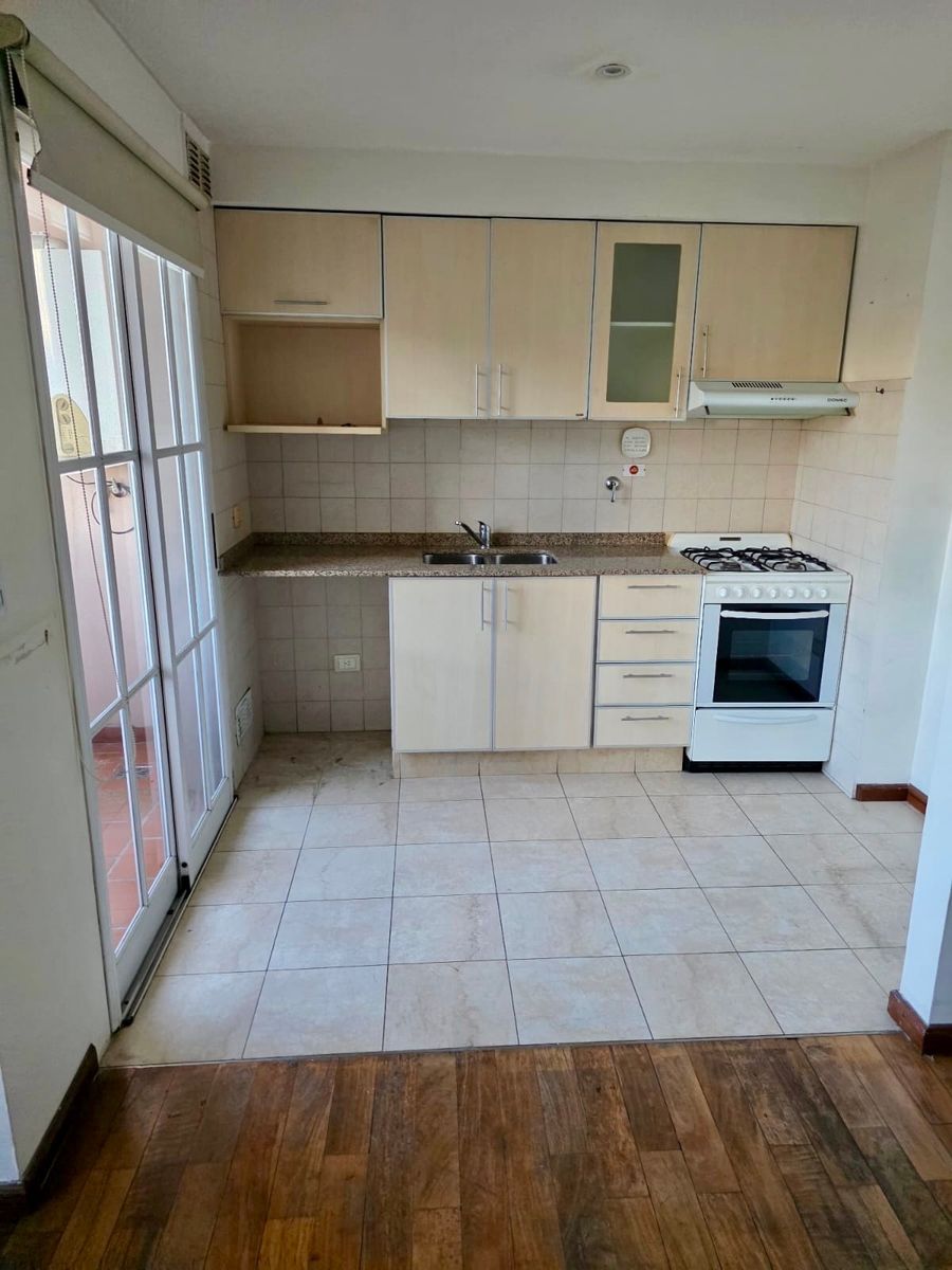Nother 1169 · Almirante Brown — foto 3