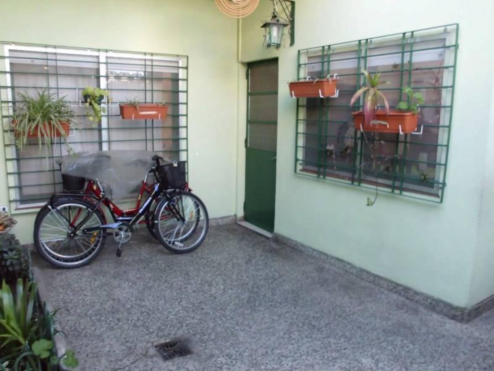 LUGONES 992 · Morón — foto 5