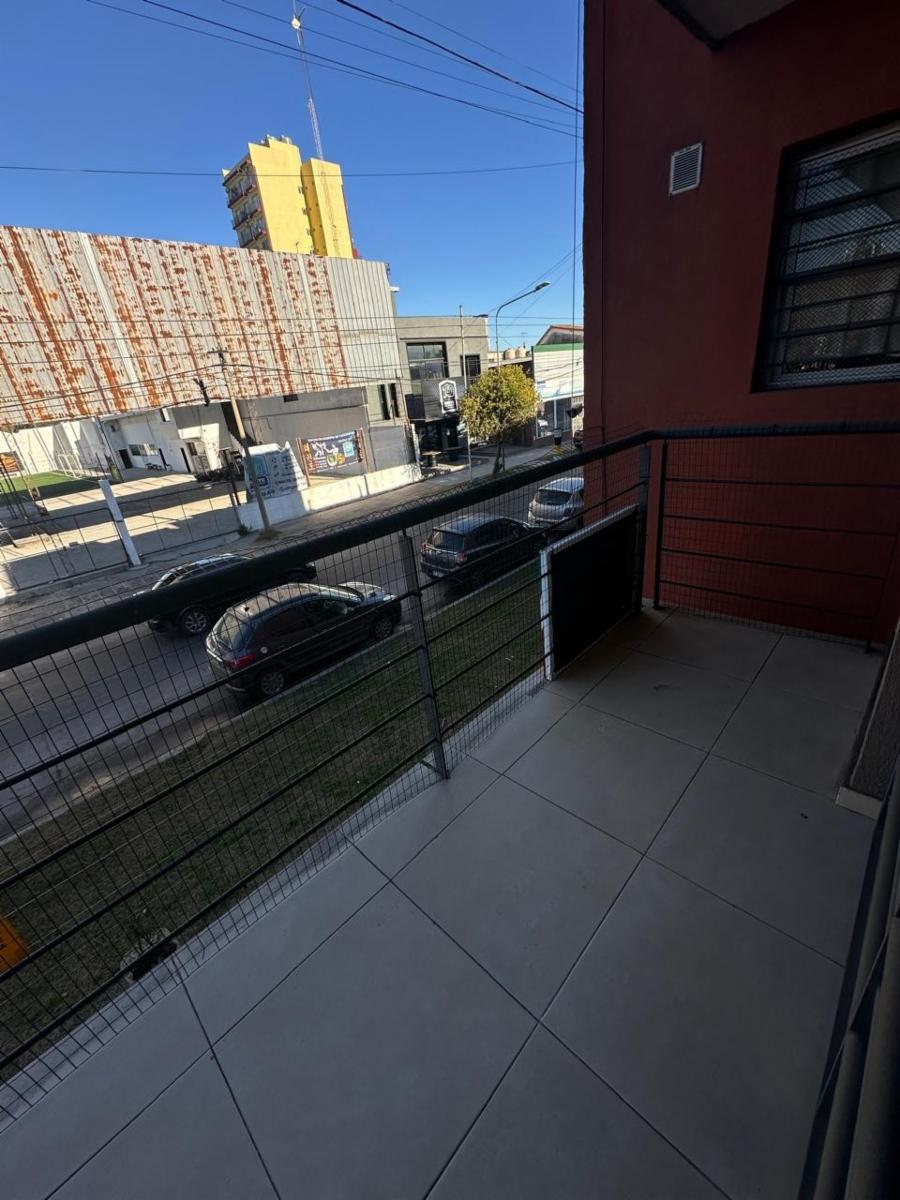 Pringles 878 · San Miguel — foto 11