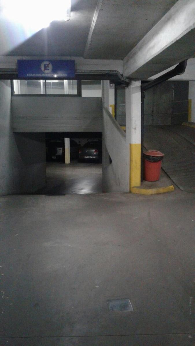 COCHERA CUBIERTA EN AV SAN MARTIN AL 6000 AGRONOMIA