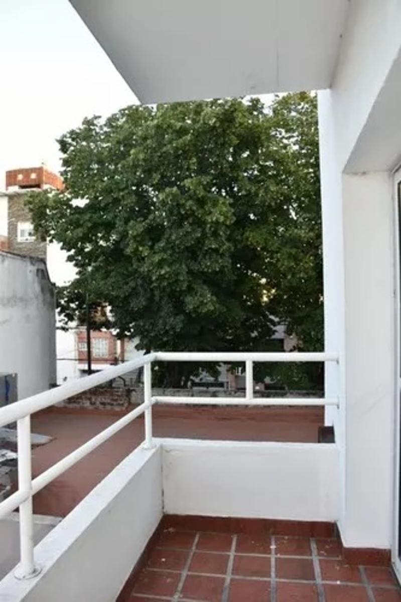 BAHIA BLANCA 1109 · Floresta — foto 4