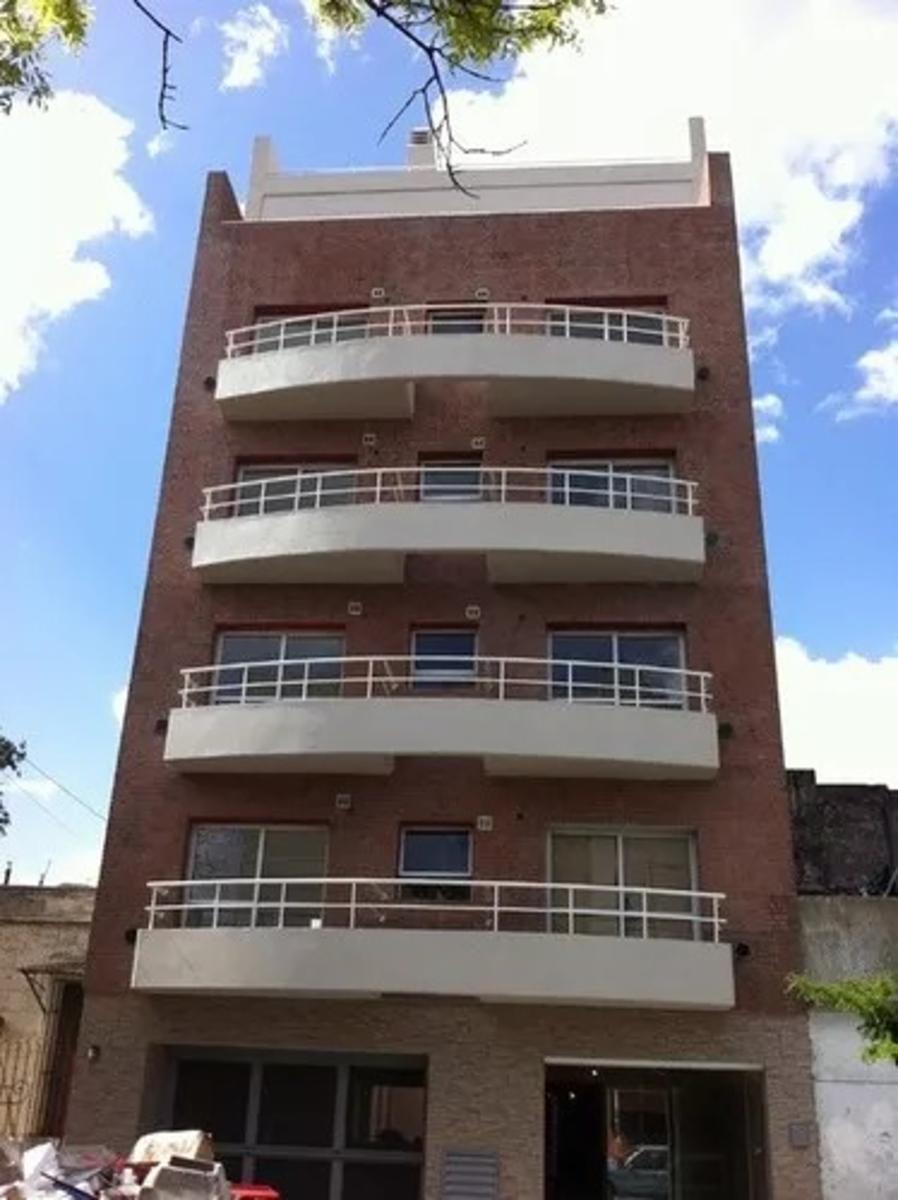 BAHIA BLANCA 1109 · Floresta — foto 7