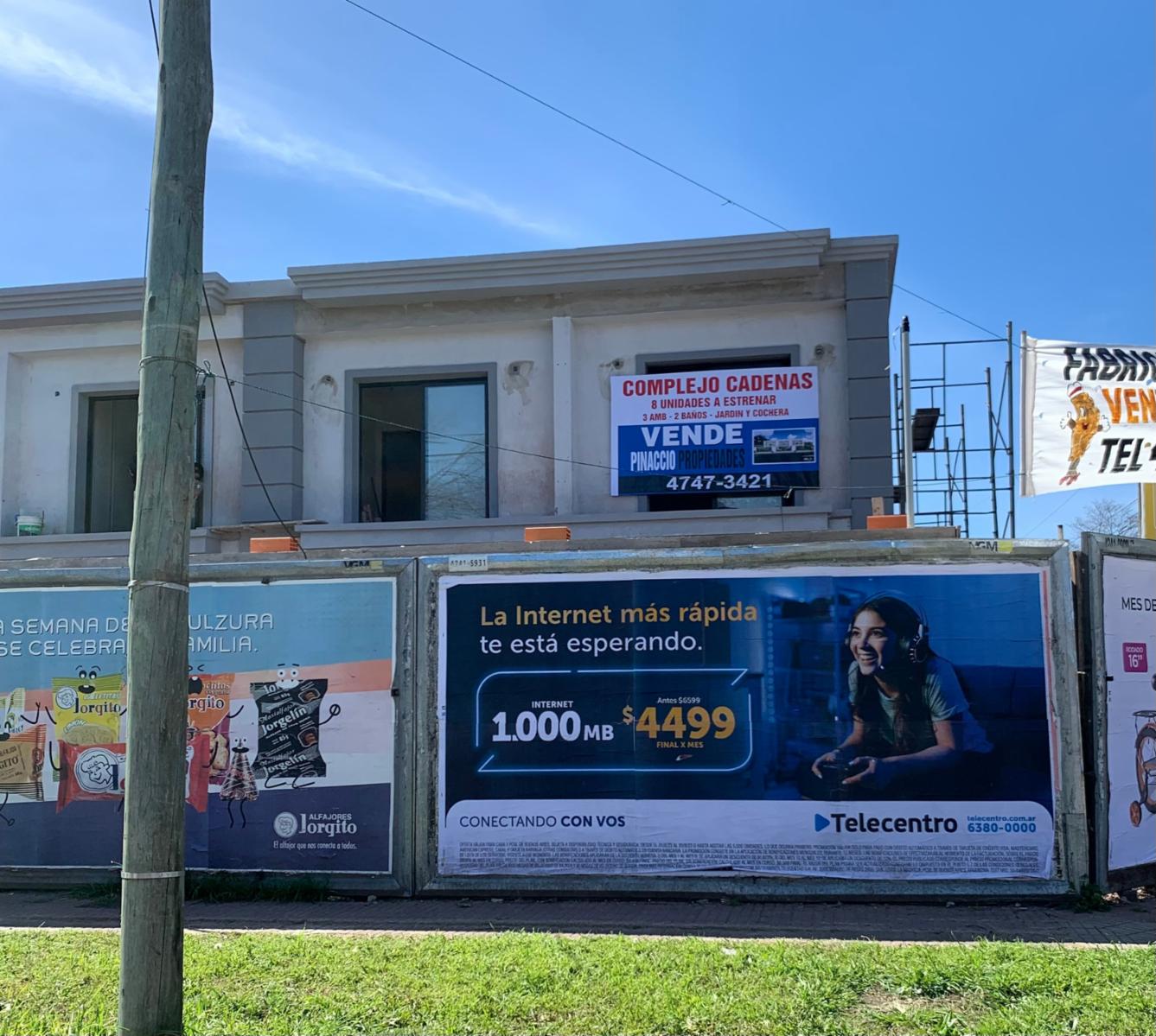 RIVADAVIA 3311 · Almirante Brown — foto 8