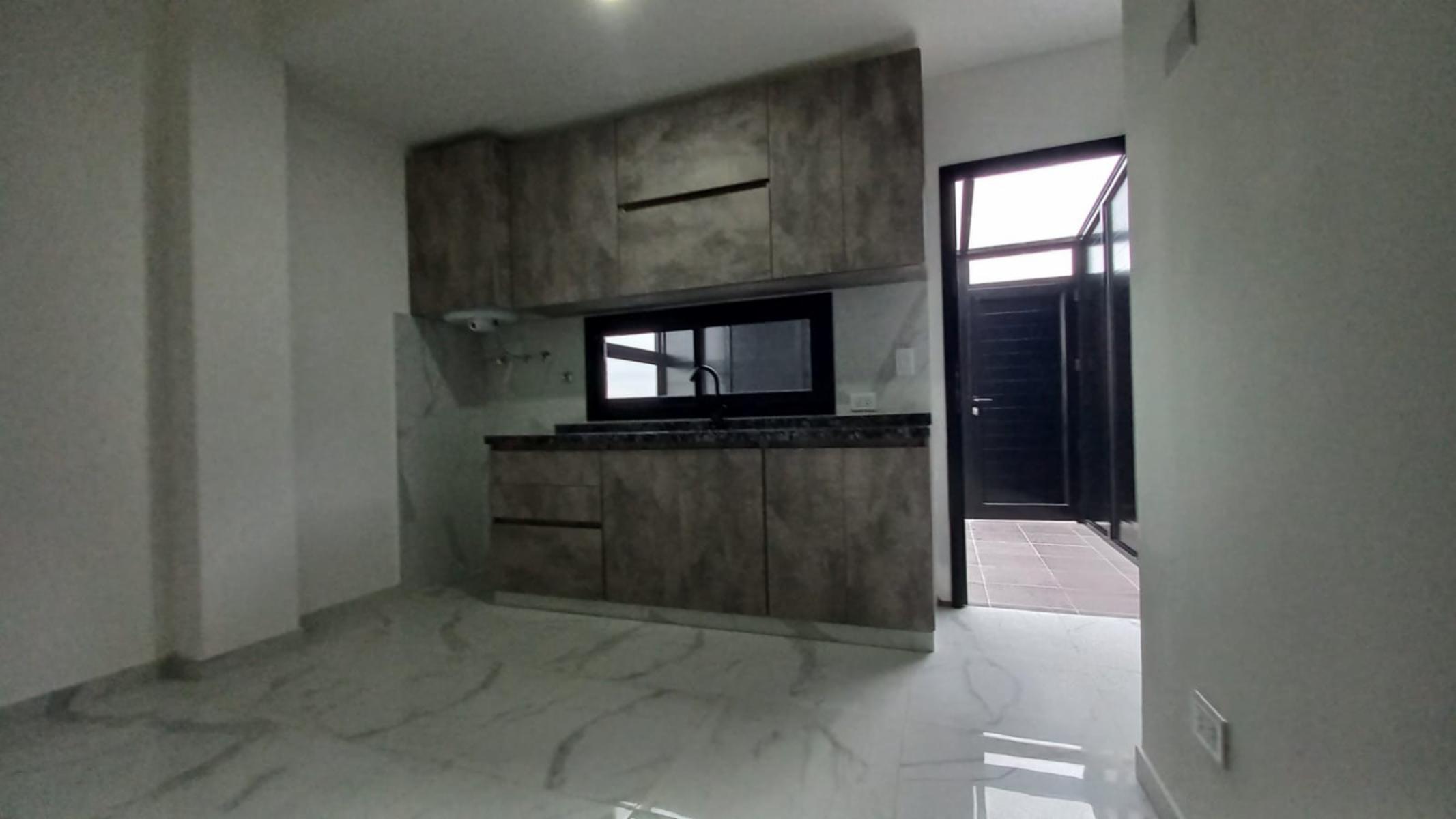 JEAN JAURES 1917 · Lanús — foto 7