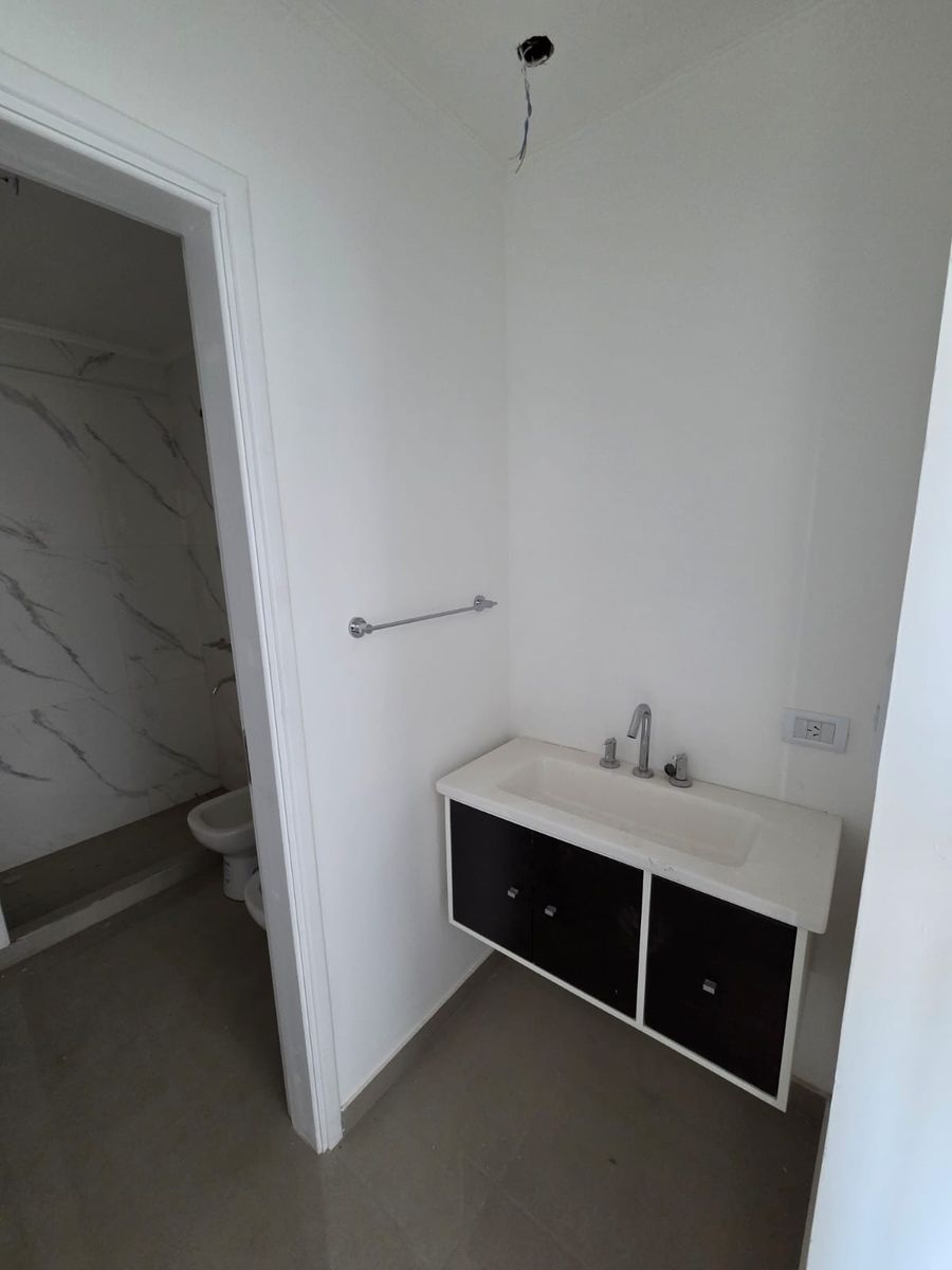Paraguay 135 · Bahia Blanca — foto 13