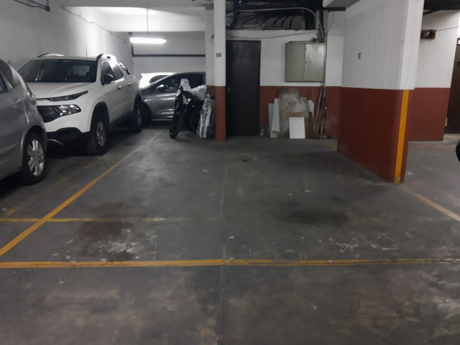 VENTA COCHERA DOBLE EN VILLA BALLESTER CENTRO
