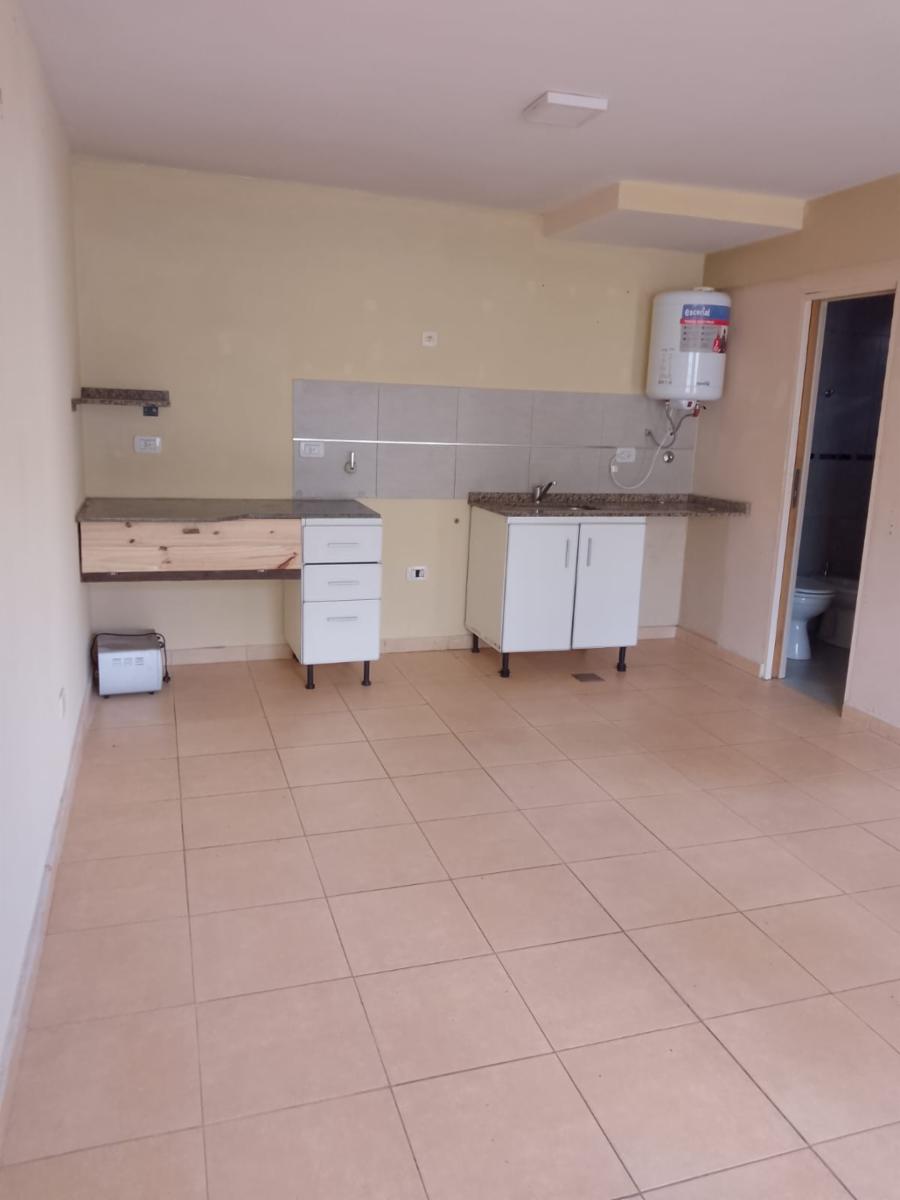 CURUPAYTI 1300 · Morón — foto 4