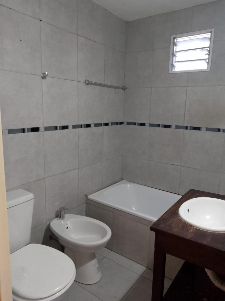 CURUPAYTI 1300 · Morón — foto 6