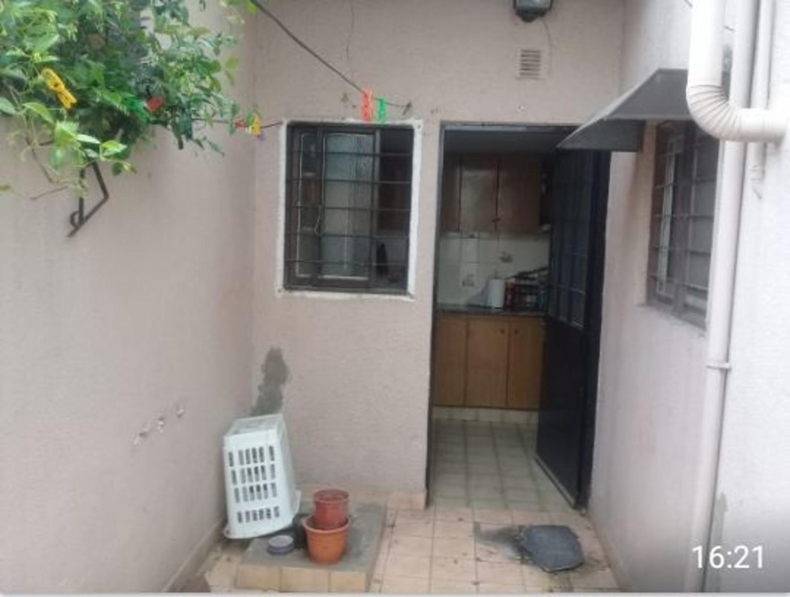 CRISOLOGO LARRALDE 2800 · Morón — foto 6