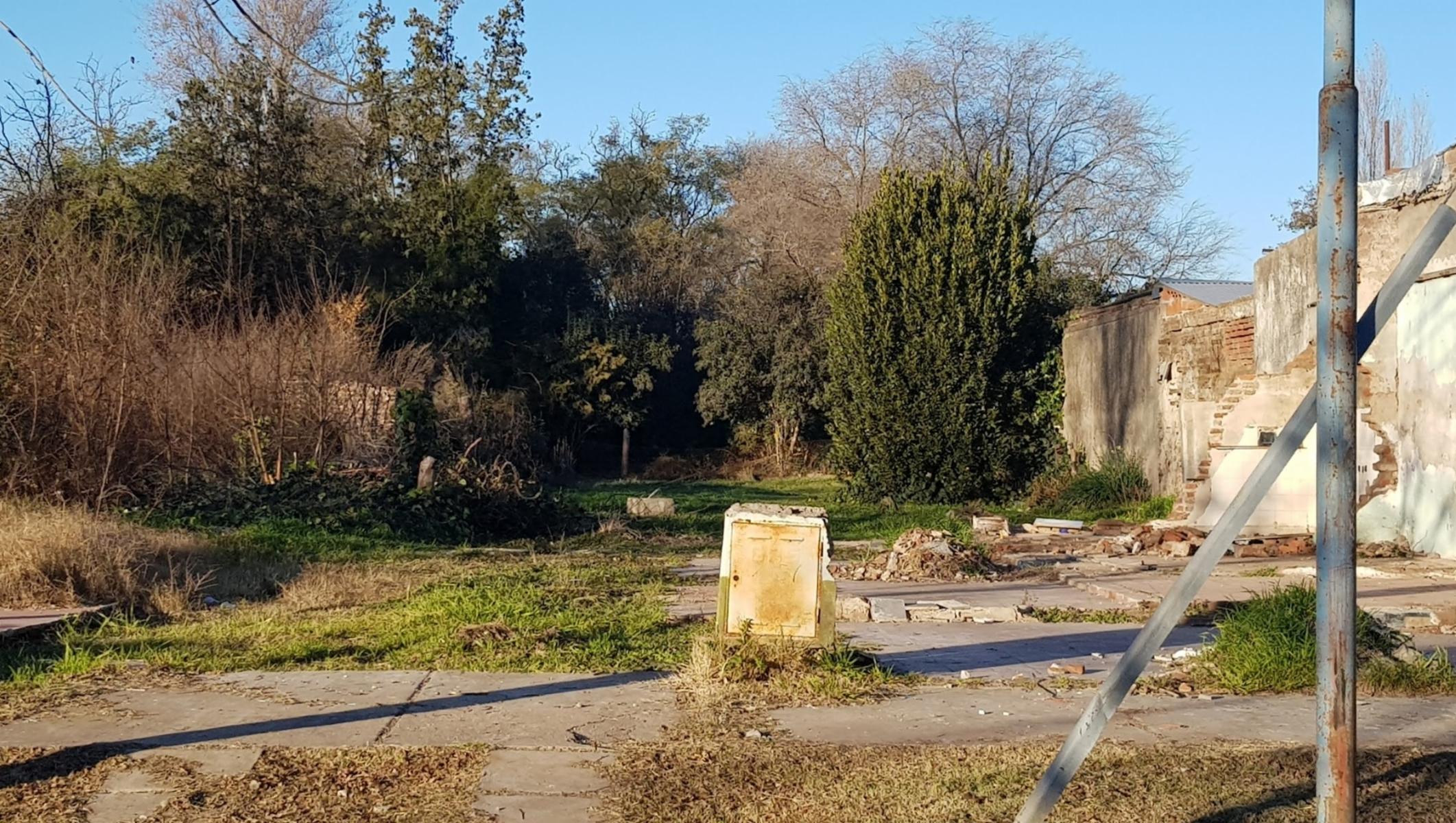 Lote a la venta. Buena ubicación.