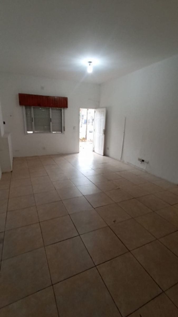 Sucre 1006 · Morón — foto 7