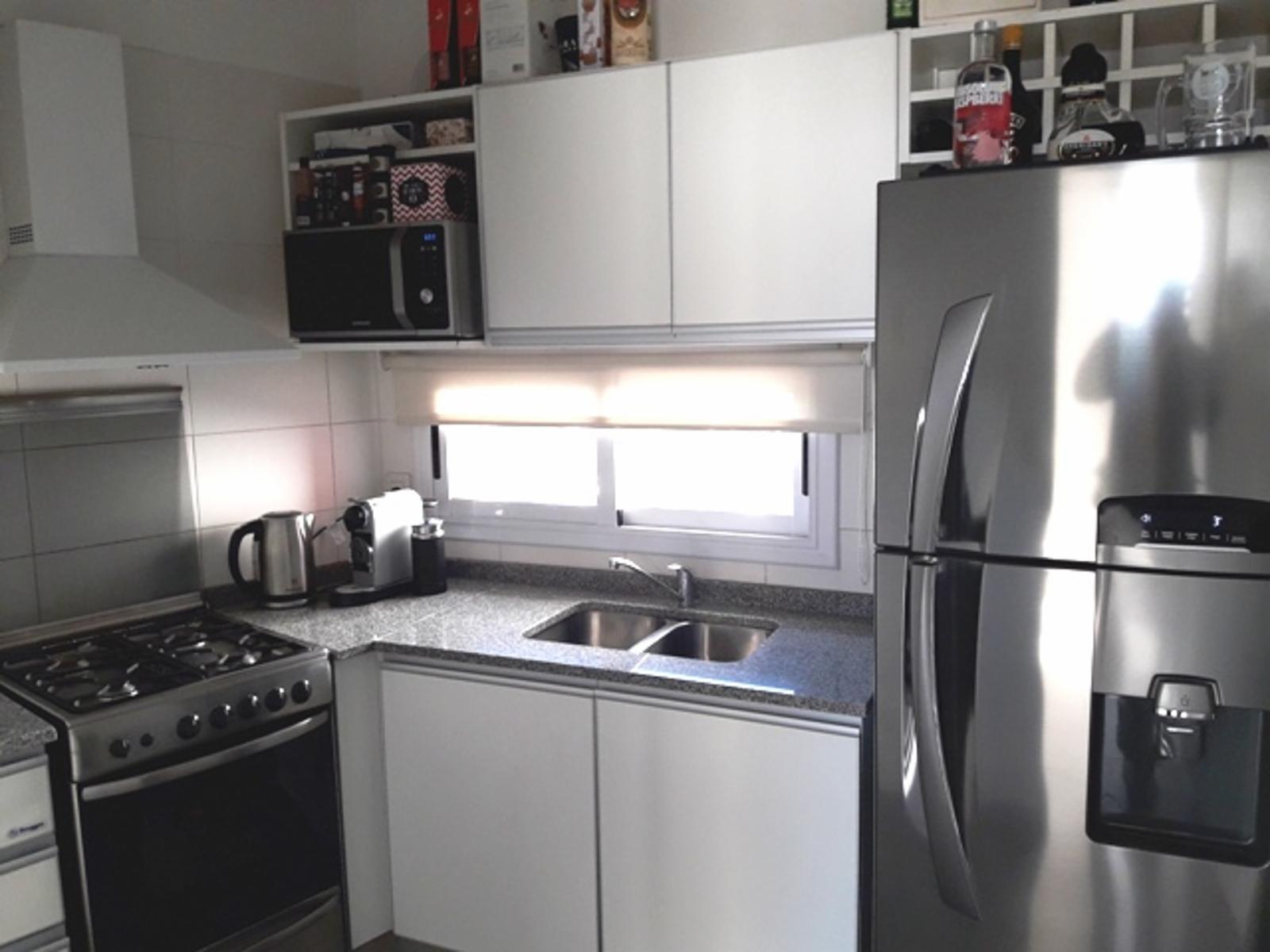 OLIDEN 63 EXCELENTE DEPTO DE 3 AMBIENTES CON COCHERA · Lomas De Zamora — foto 4