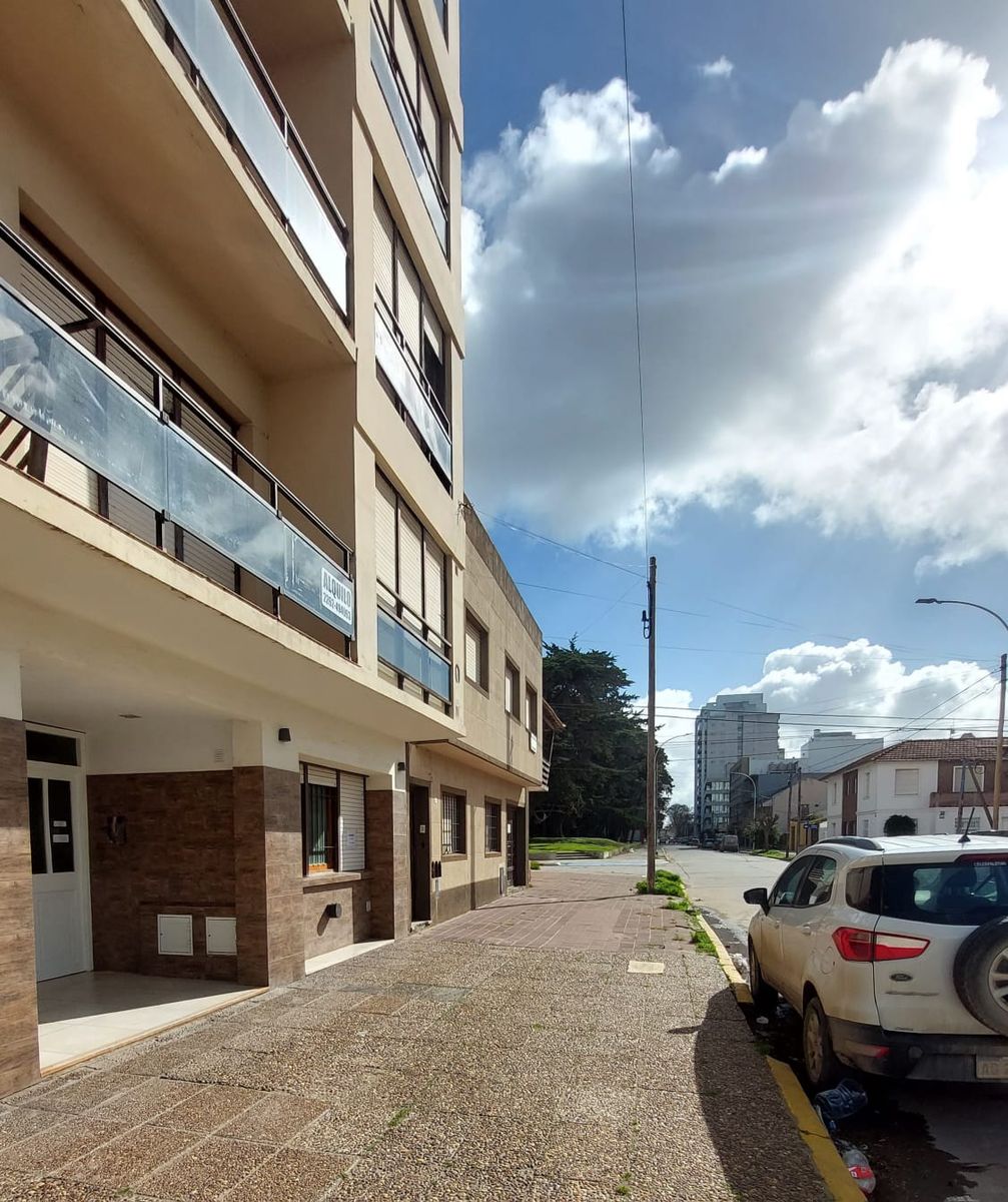 89 entre 2 y4 · Necochea — foto 13